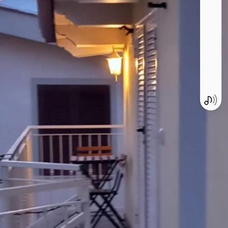 B&B A Casa Di Antonella Scauri  Kültér fotó