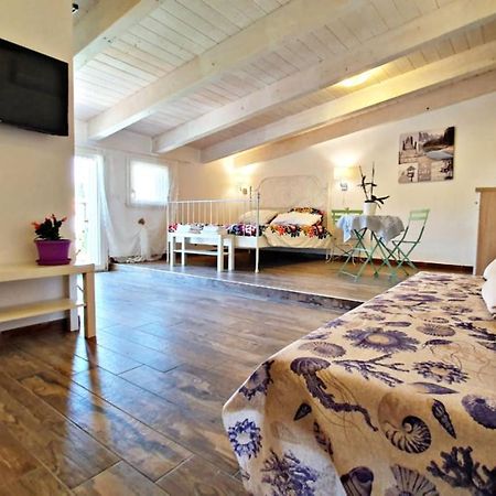B&B A Casa Di Antonella Scauri  Kültér fotó