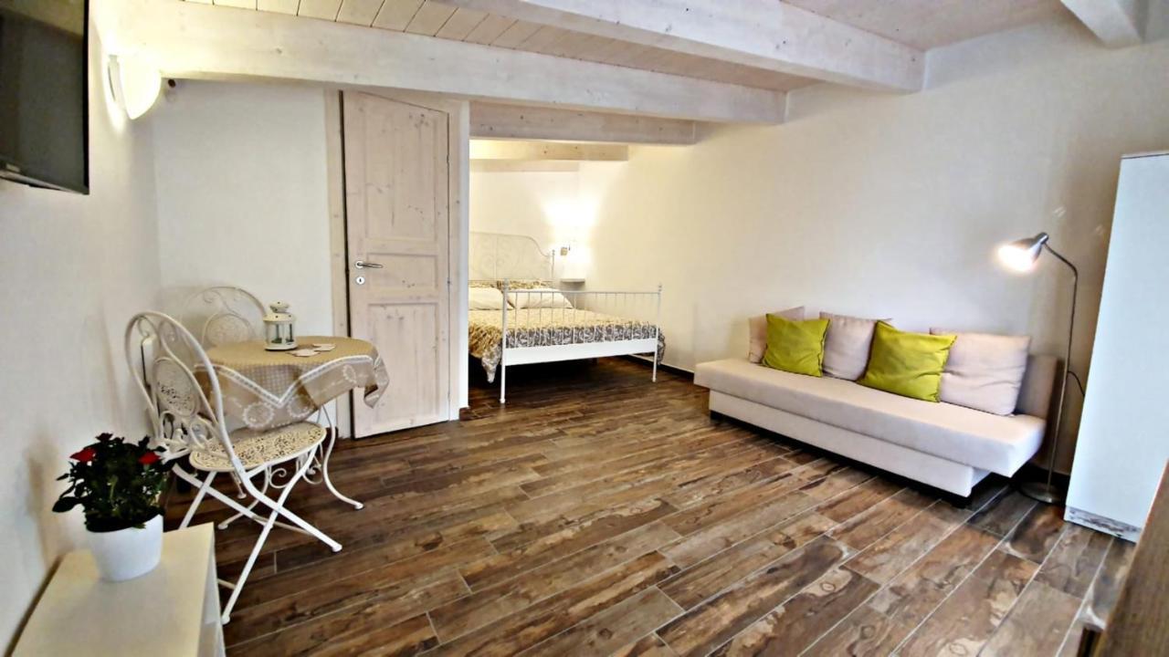 B&B A Casa Di Antonella Scauri  Kültér fotó