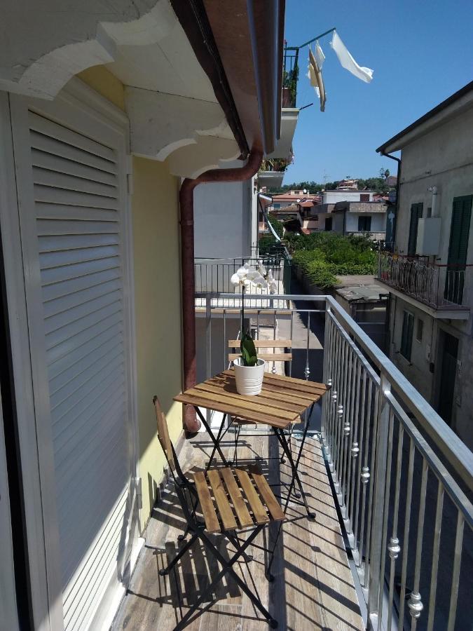 B&B A Casa Di Antonella Scauri  Kültér fotó
