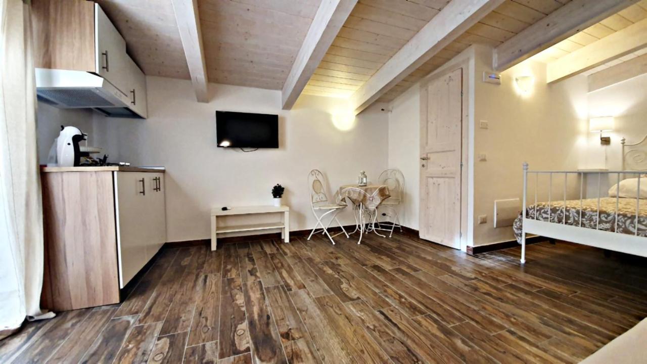 B&B A Casa Di Antonella Scauri  Kültér fotó
