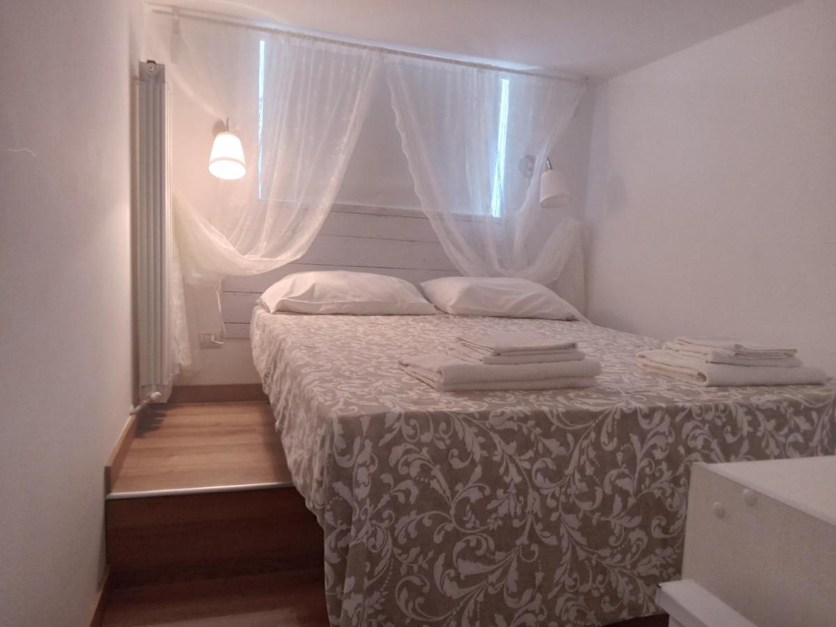 B&B A Casa Di Antonella Scauri  Kültér fotó