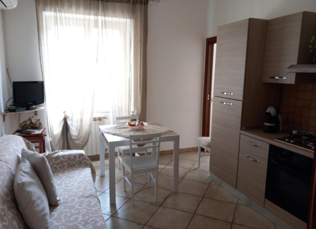 B&B A Casa Di Antonella Scauri  Kültér fotó
